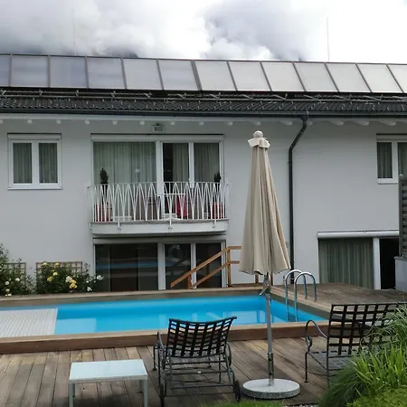 Cara Suites Holiday home