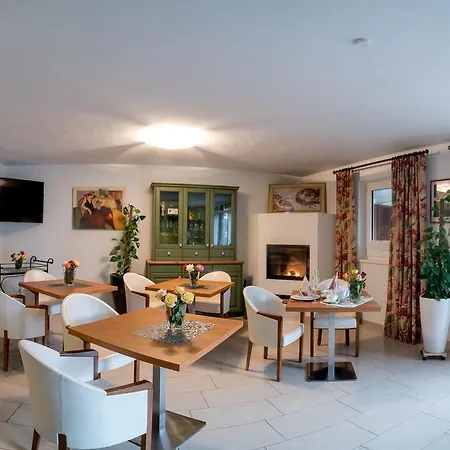 Cara Suites