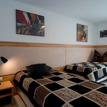 Cara Suites Holiday home